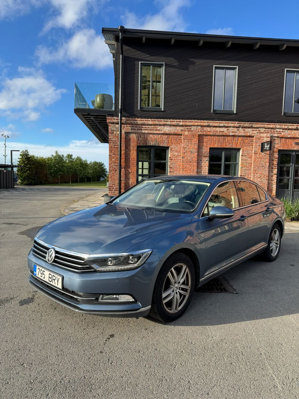 Volkswagen Passat 2016, photo 6/11