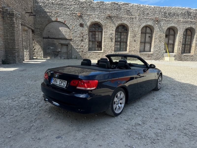 BMW 320 2010, photo 2/10