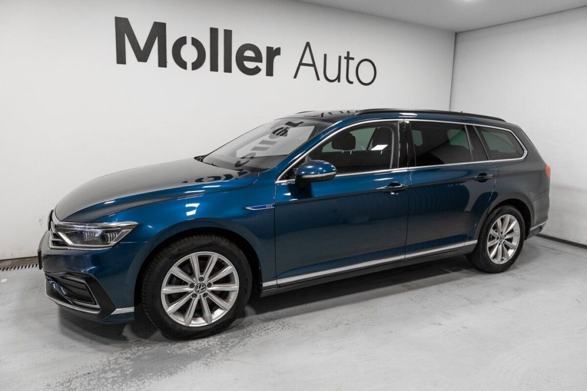 Volkswagen Passat 2022, photo 2/10