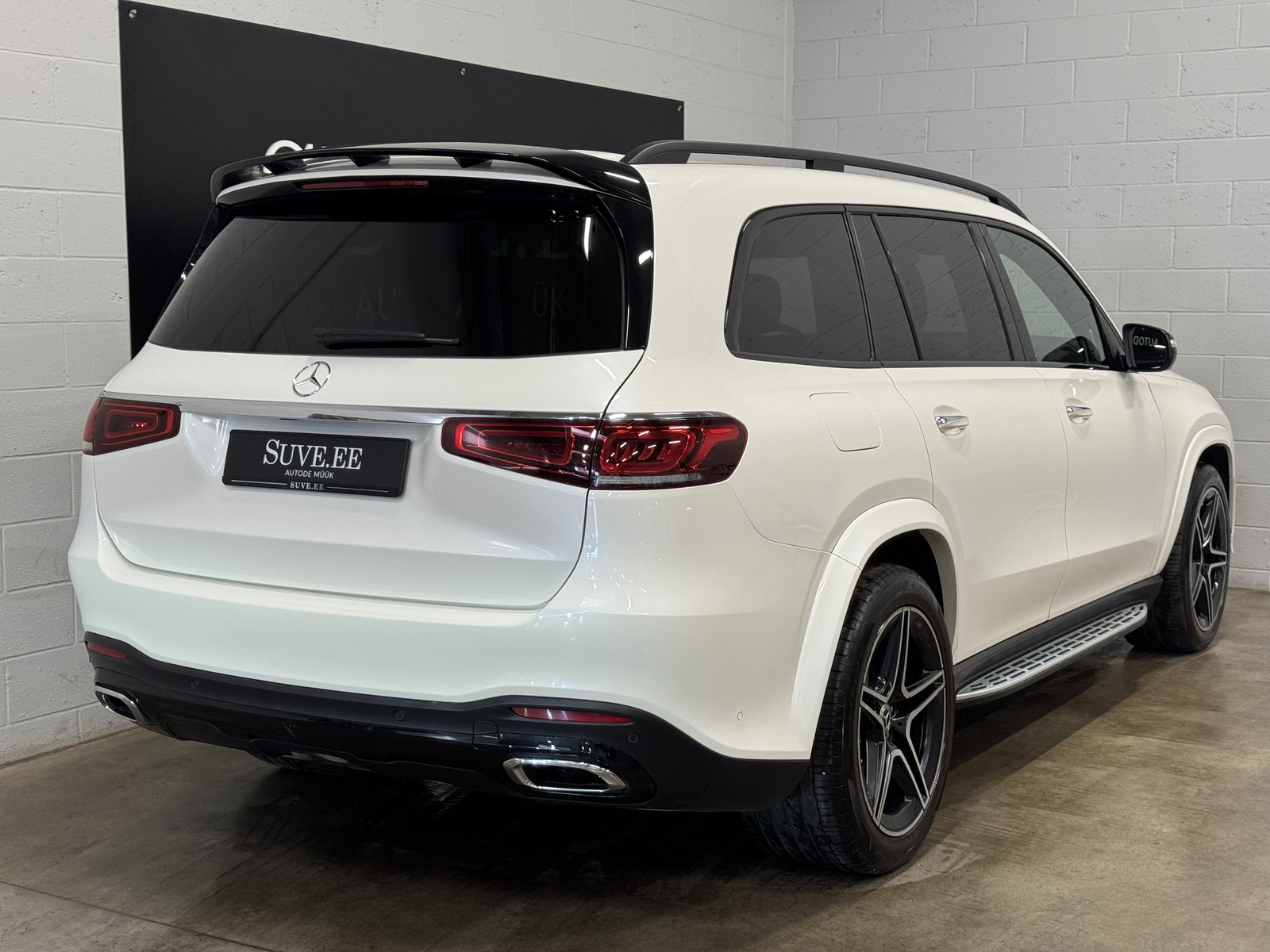 Mercedes-Benz GLS 400 2020, photo 7/32