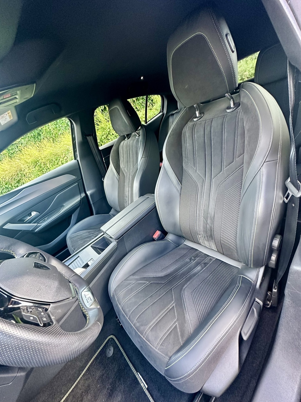 Peugeot 408 2023, photo 5/17