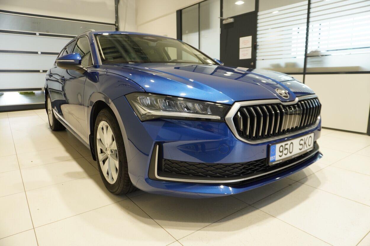 Škoda Superb 2025, photo 4/26