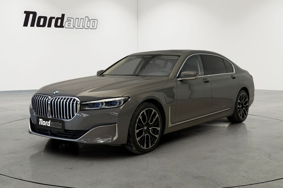 BMW 745, 2019, 3.0, 290 kW, plug-in hybrid (petrol/electric), automatic, four-wheel drive