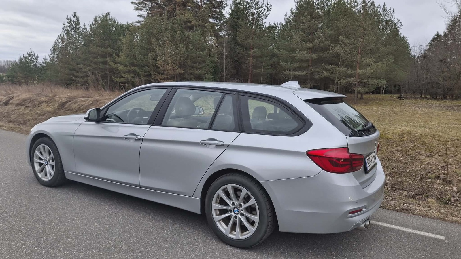 BMW 320 2017, kuva 3/9