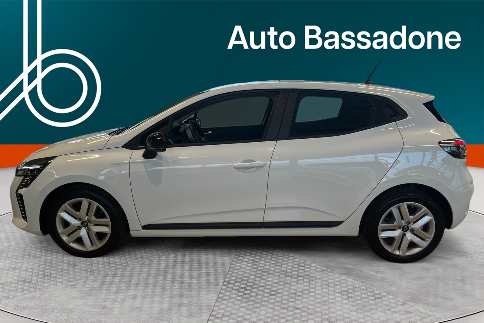 Renault Clio 2024, photo 2/21