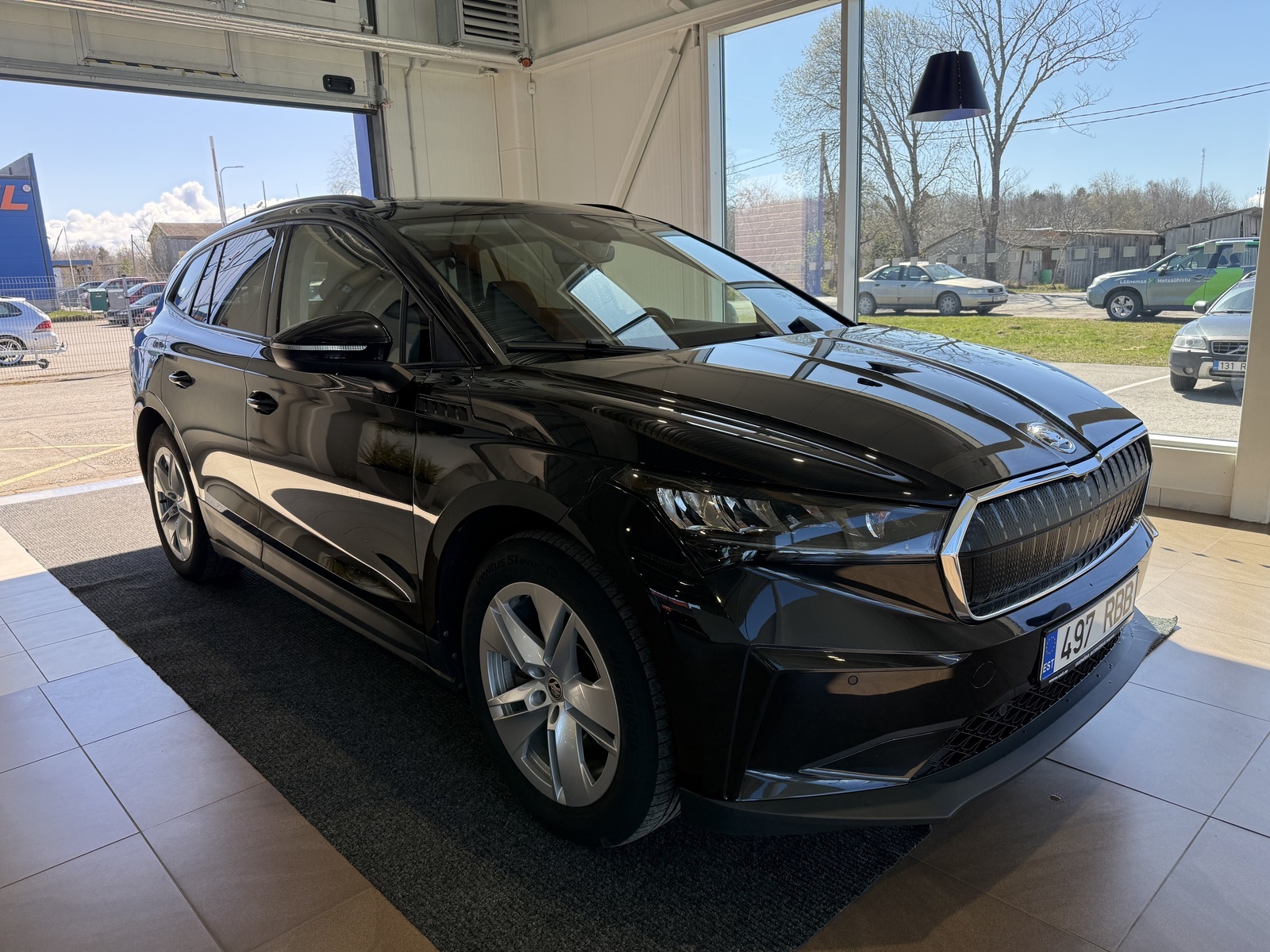 Škoda Enyaq iV60 2023, photo 2/12