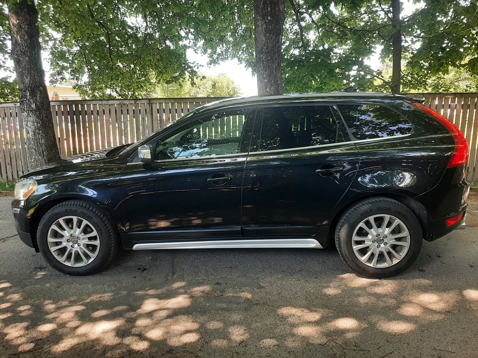 Volvo XC60 2010, photo 2/27