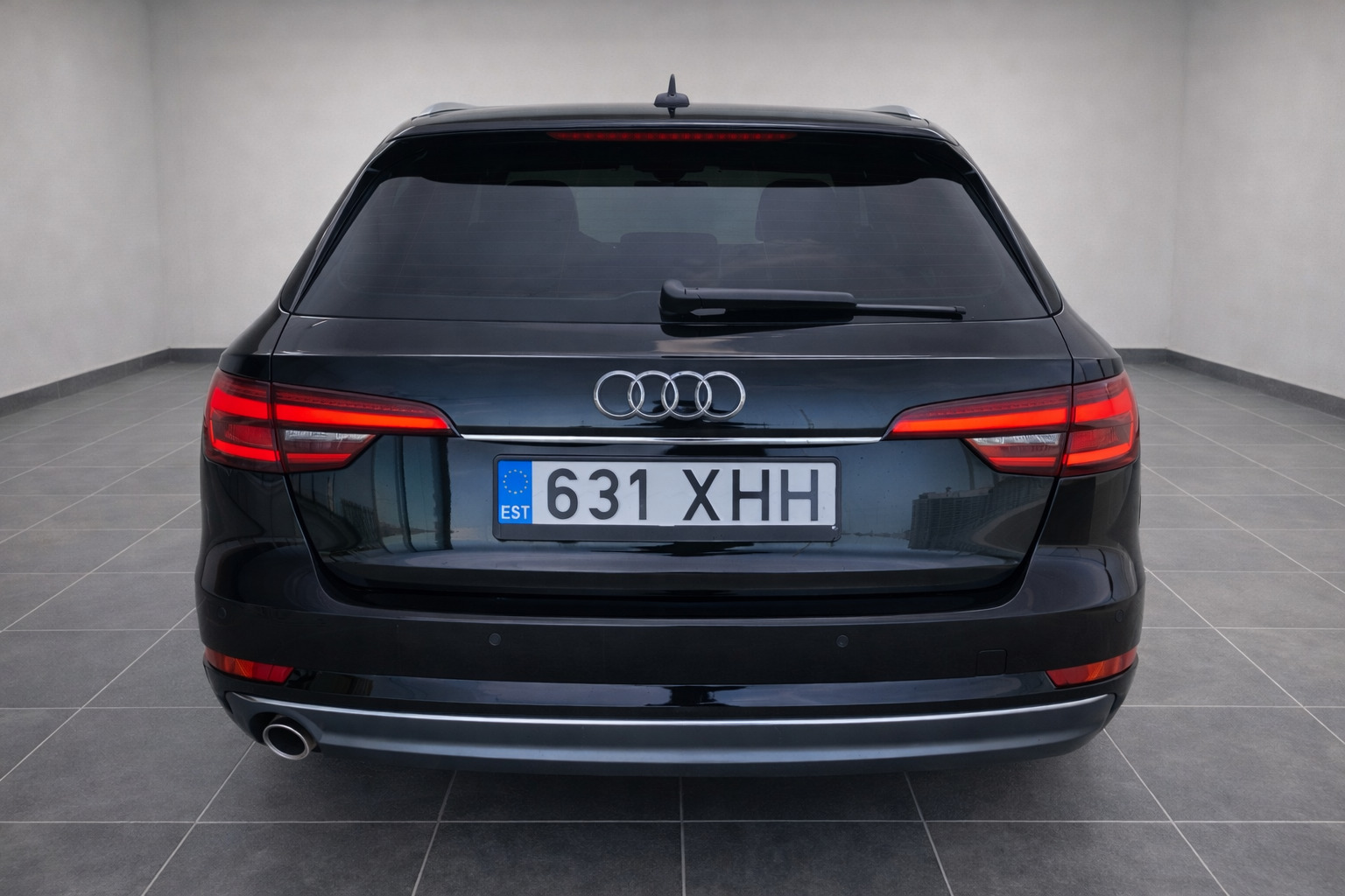 Audi A4 2018, photo 7/31