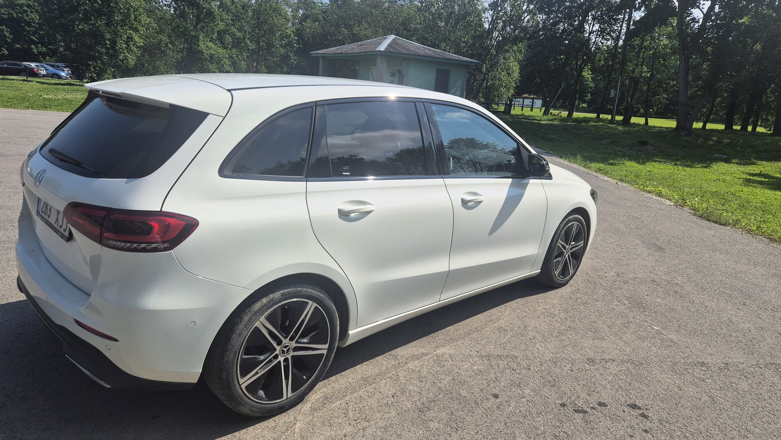 Mercedes-Benz B 180 2020, kuva 3/8