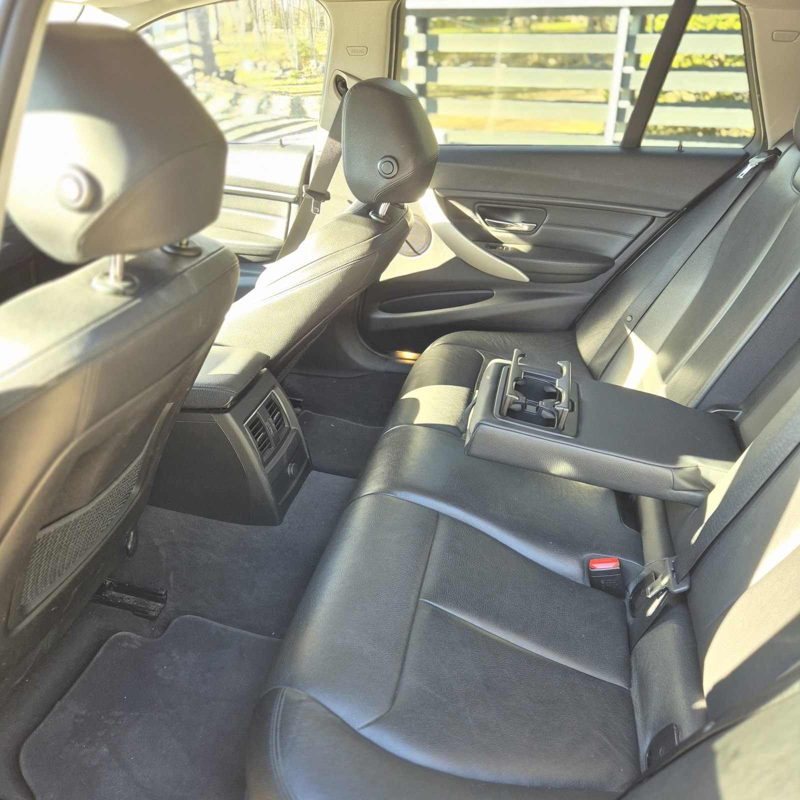 BMW 320 2015, photo 6/7