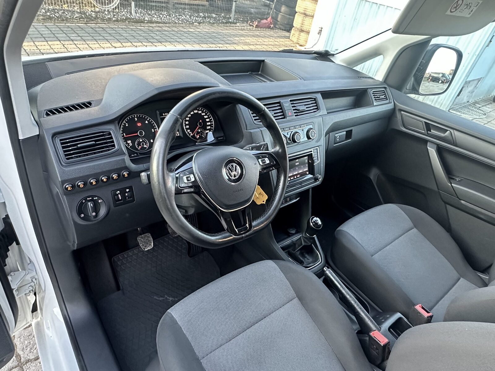 Volkswagen Caddy 2018, kuva 5/17