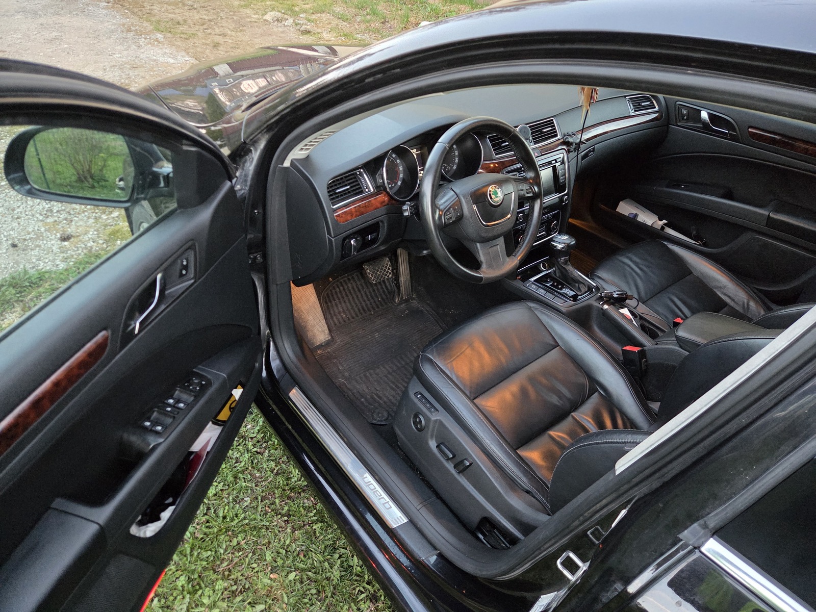 Škoda Superb 2011, photo 7/10