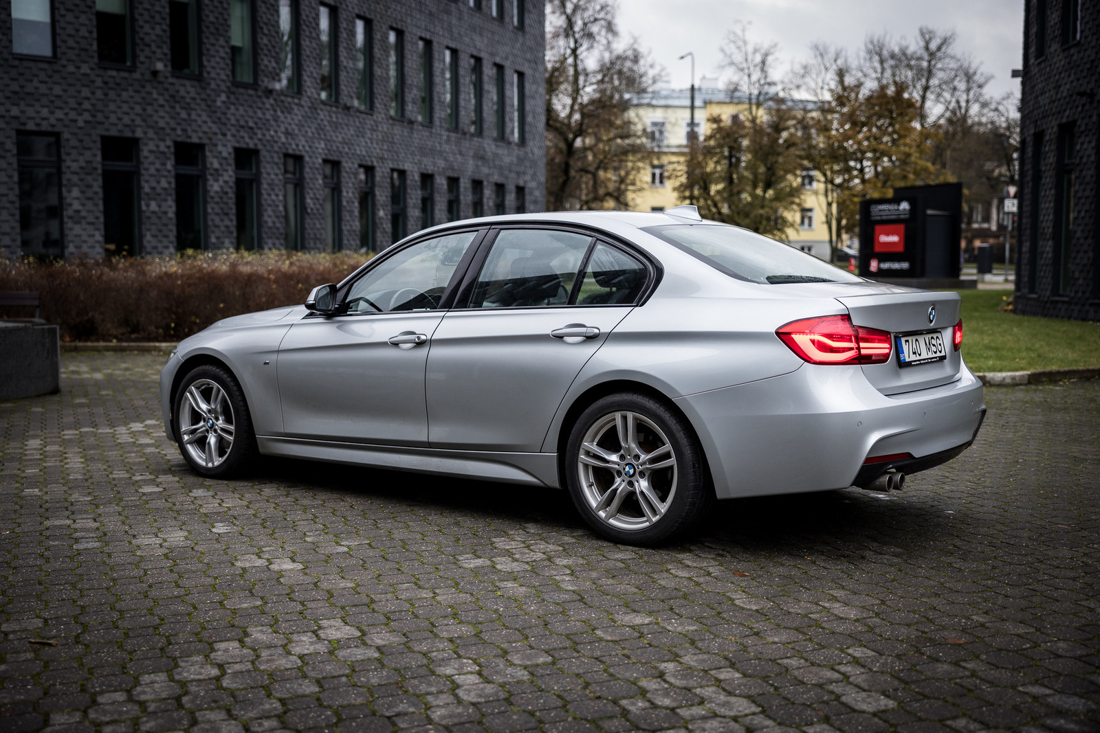 BMW 320 2019, photo 4/10