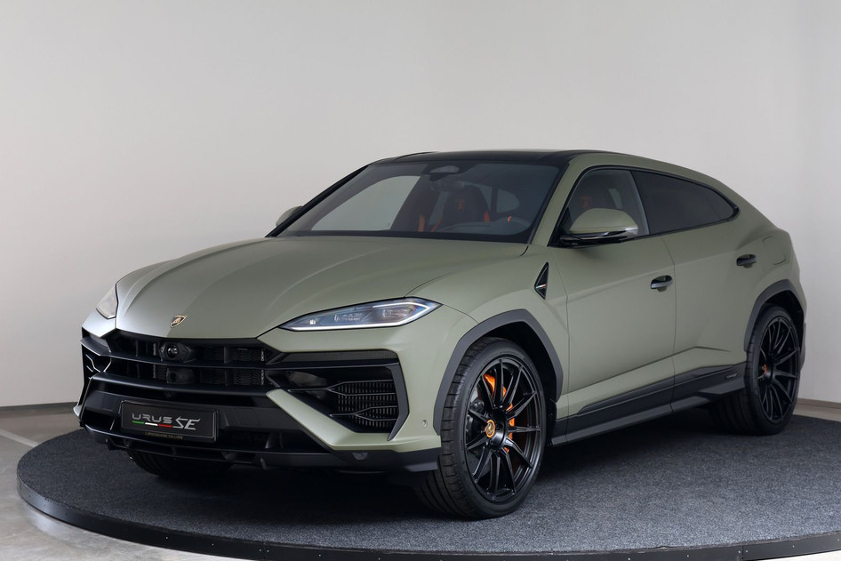 Lamborghini Urus, 2026, 4.0, 588 kW, подключаемый гибрид (бензин/электричество), автомат, полный привод