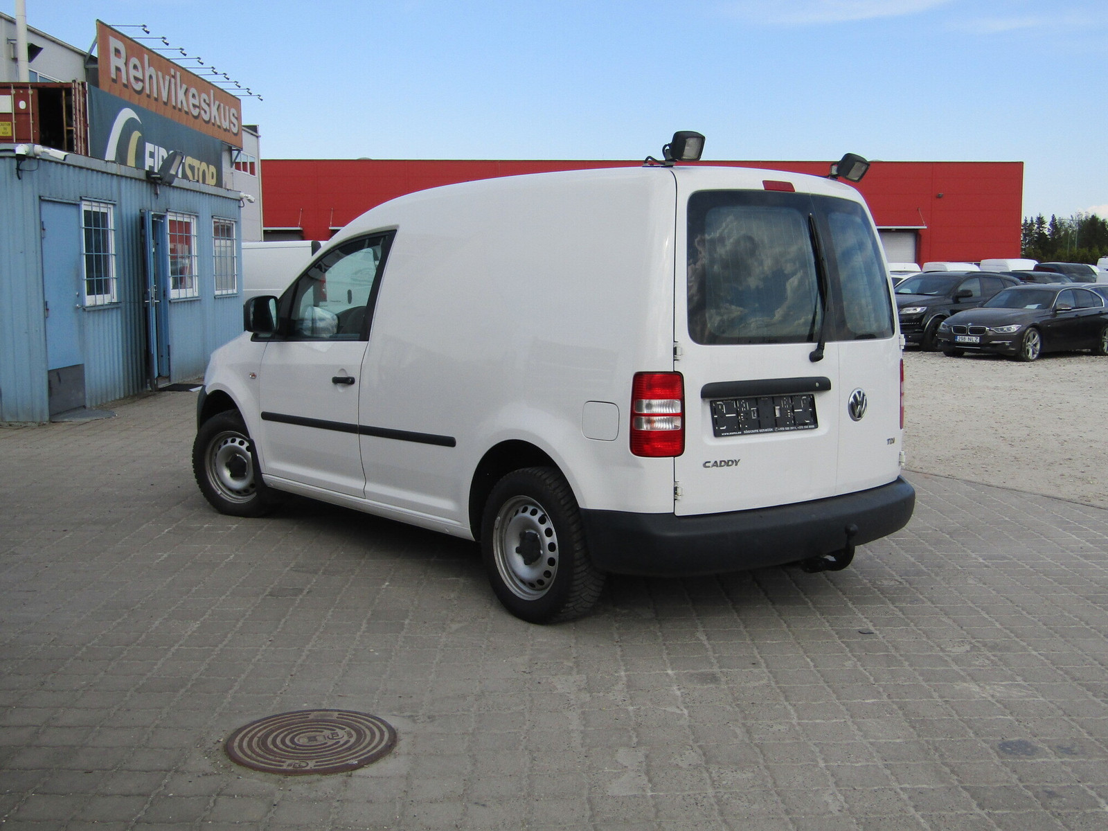 Volkswagen Caddy 2011, kuva 3/16