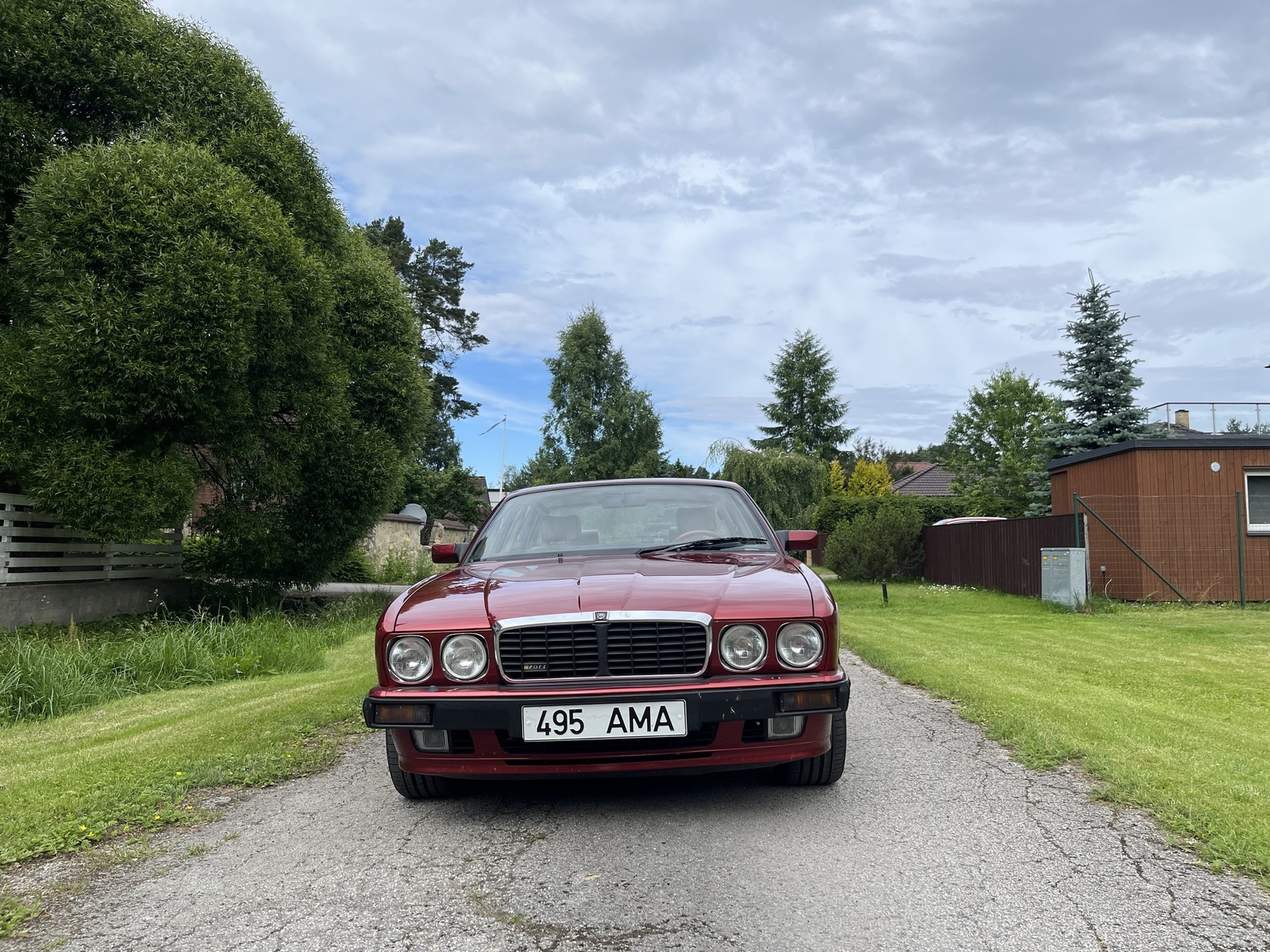 Jaguar XJR