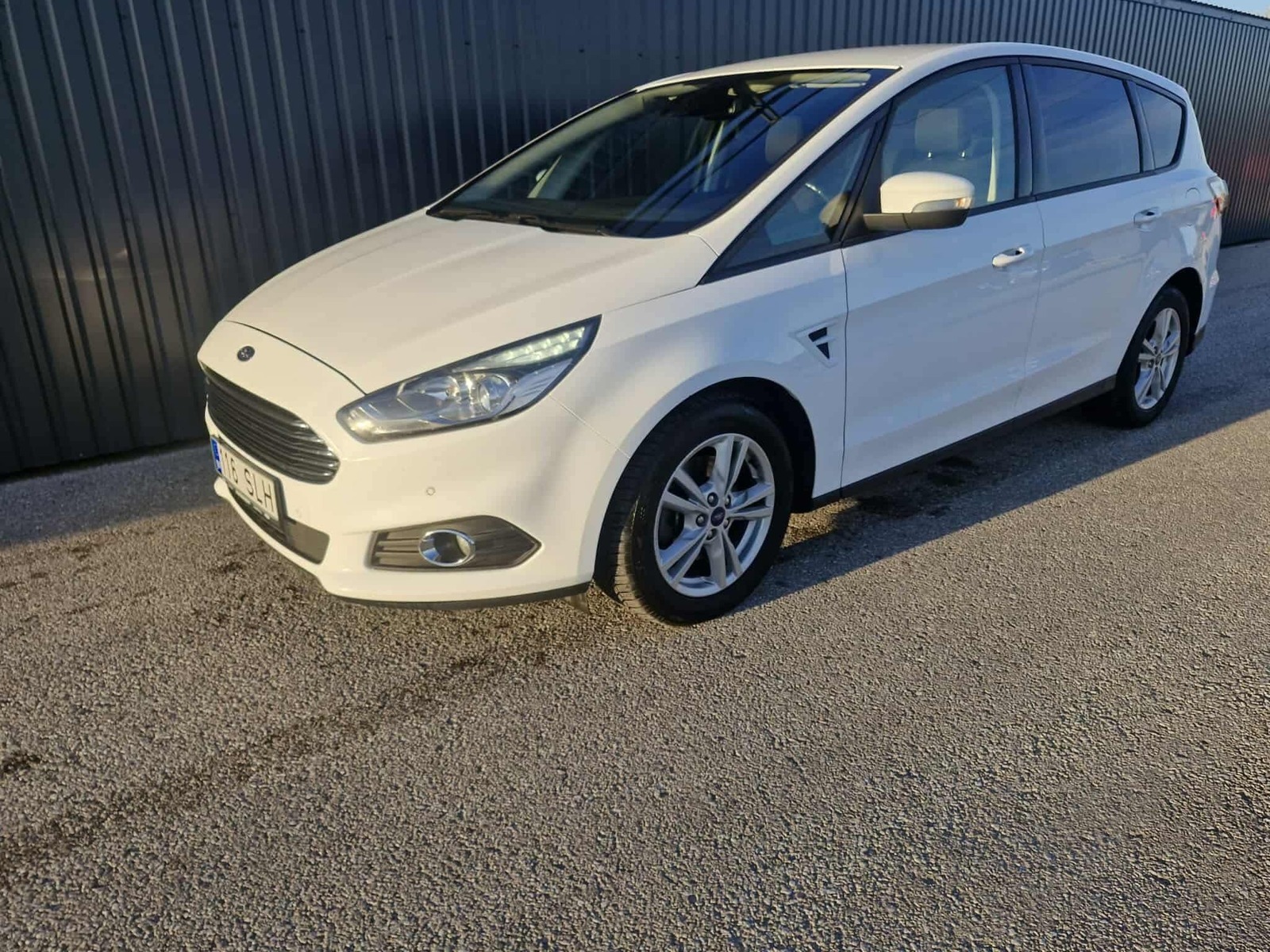 Ford S-Max 2017, photo 3/3