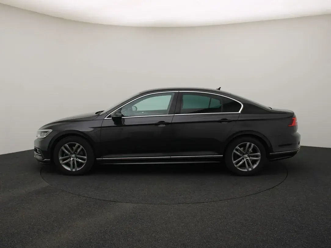 Volkswagen Passat 2018, kuva 6/10