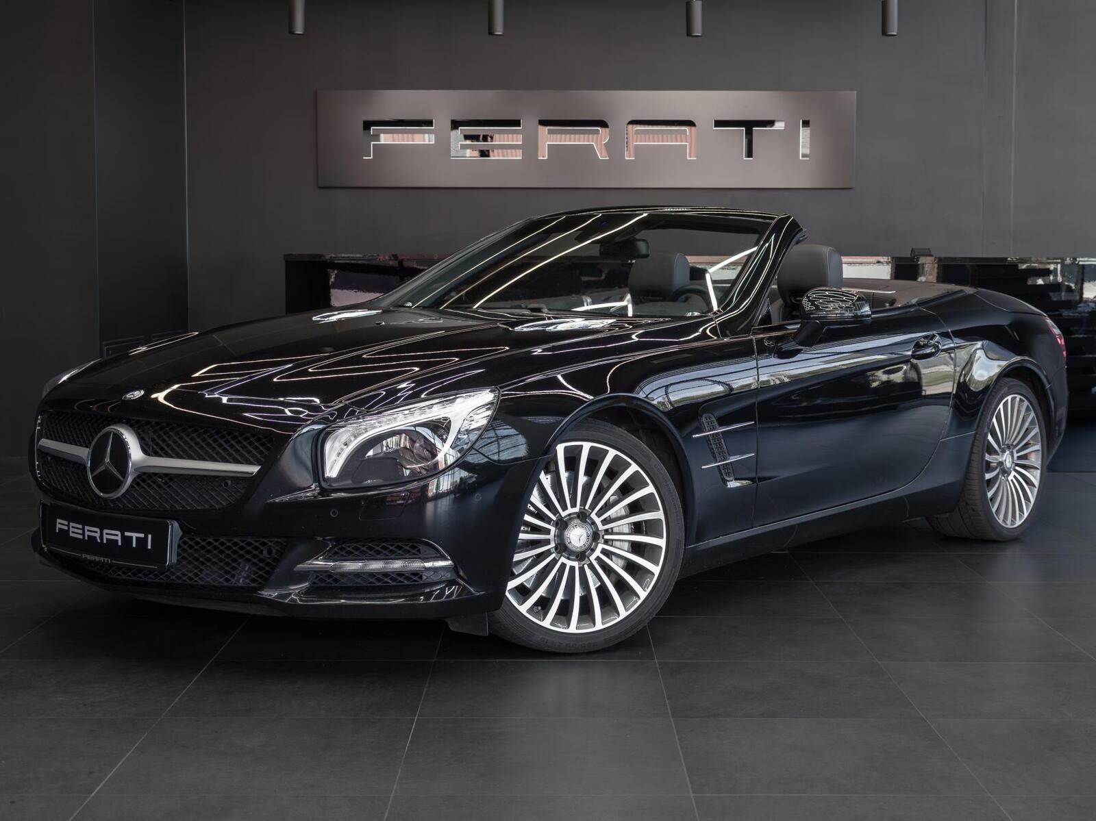 Mercedes-Benz SL 500 4.7 V8 320kW