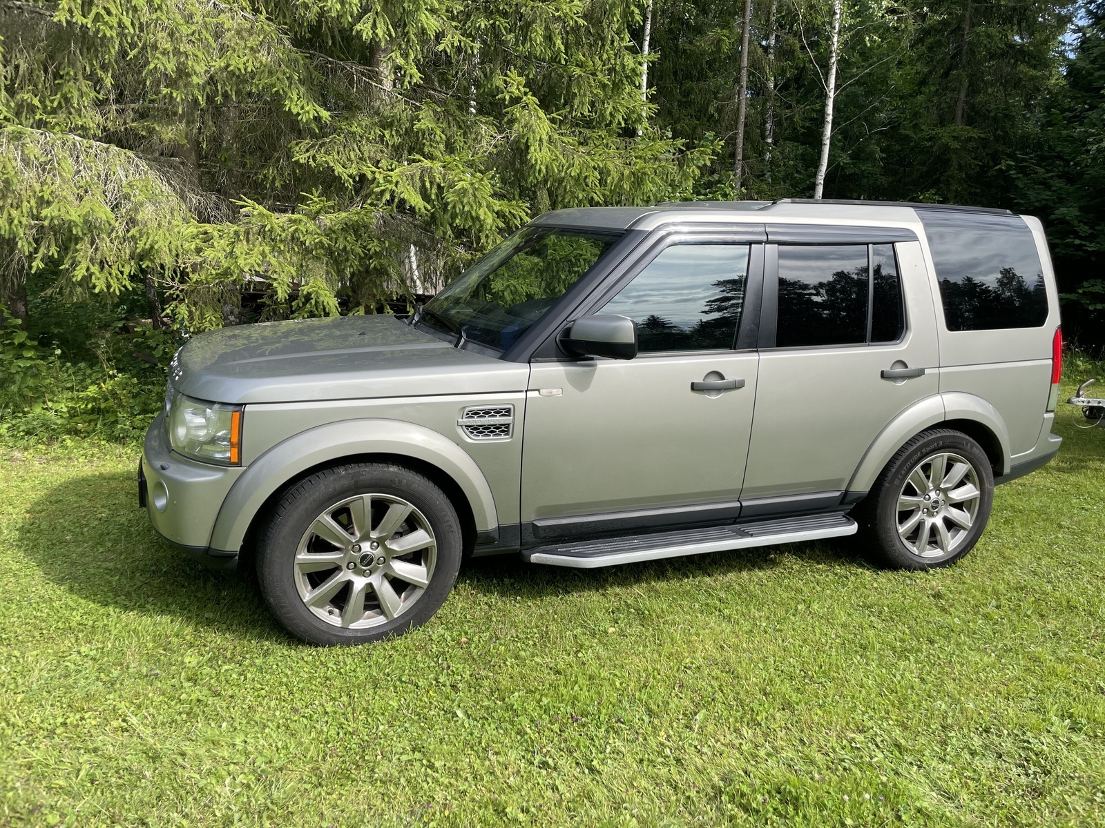 Land Rover Discovery HSE 2011, photo 4/9