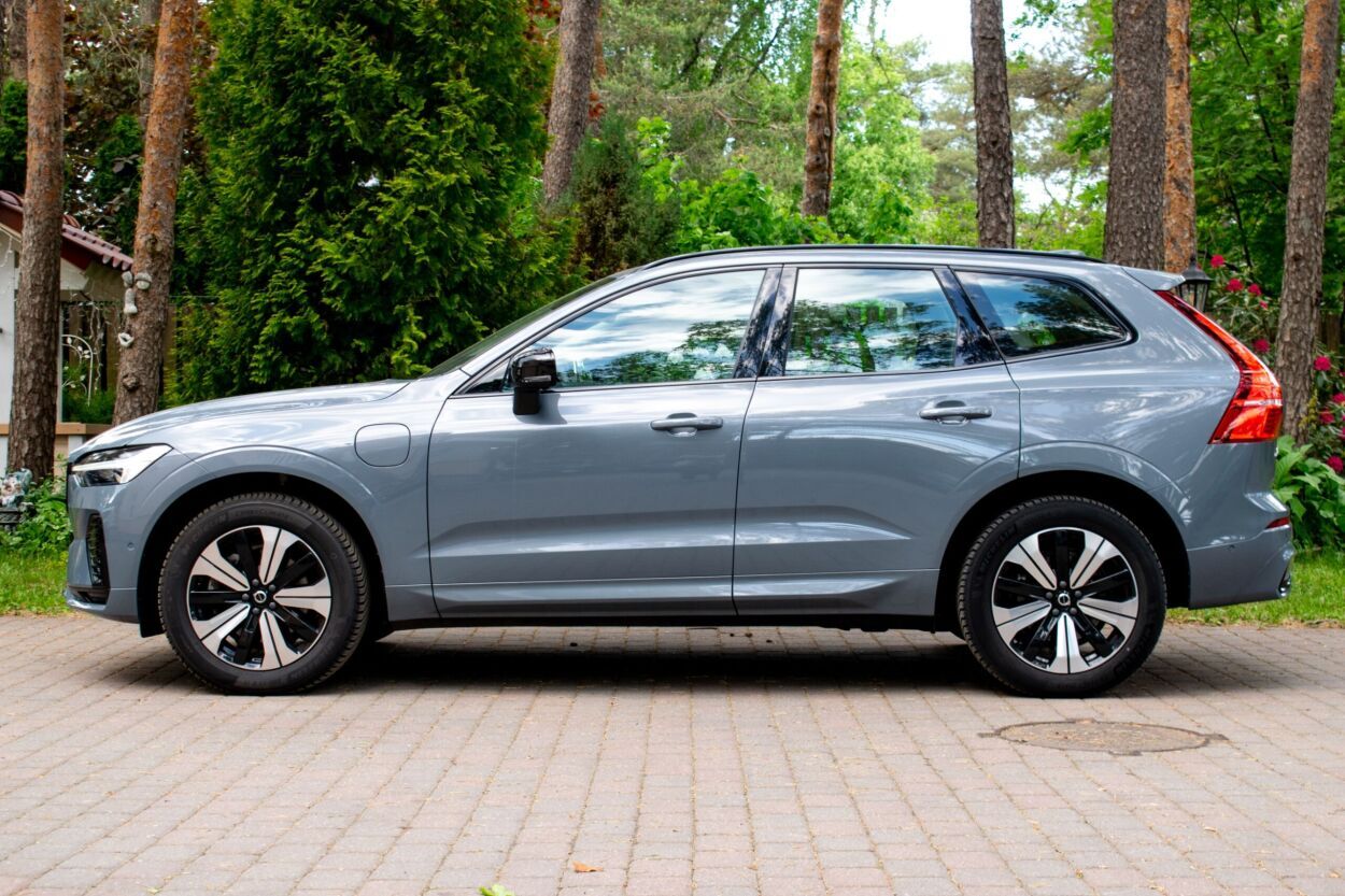 Volvo XC60 2023, photo 6/10