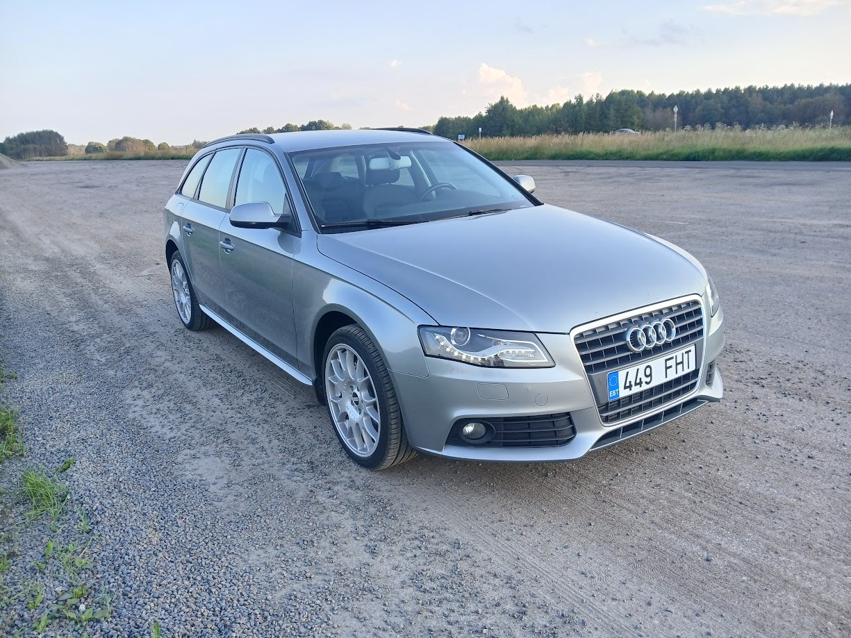 Audi A4 2010, photo 2/12