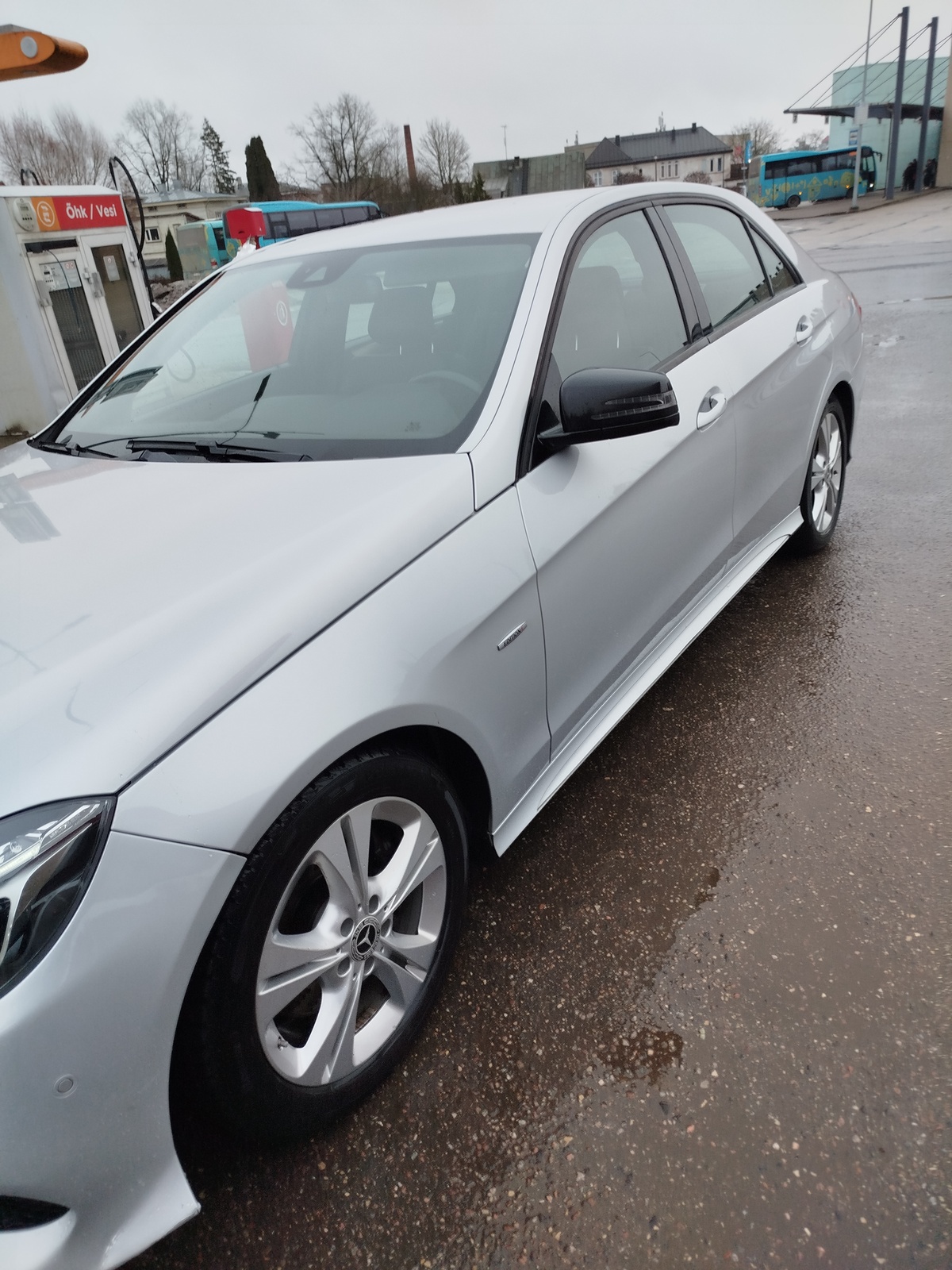 Mercedes-Benz E 220
