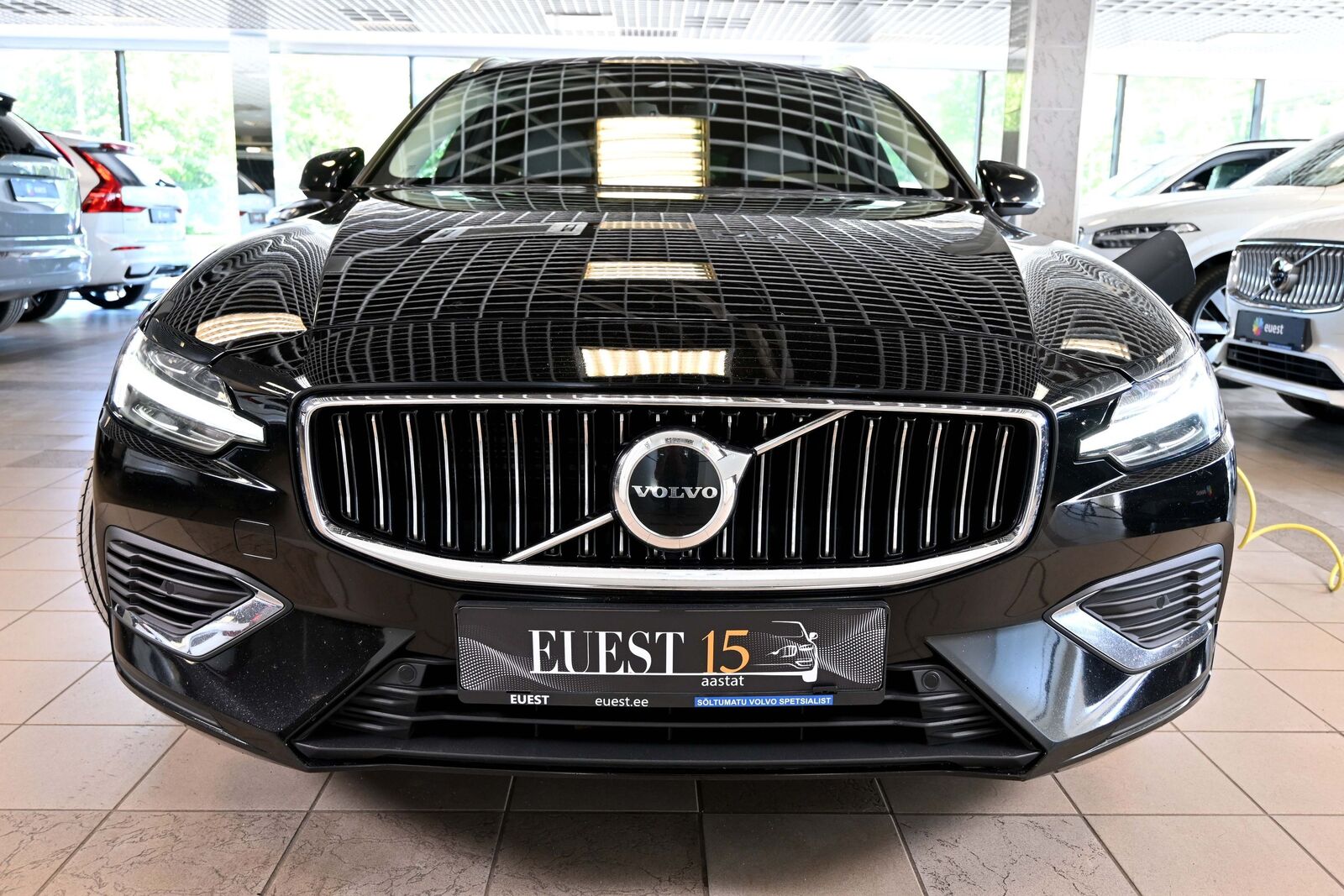 Volvo V60 2022, photo 5/18