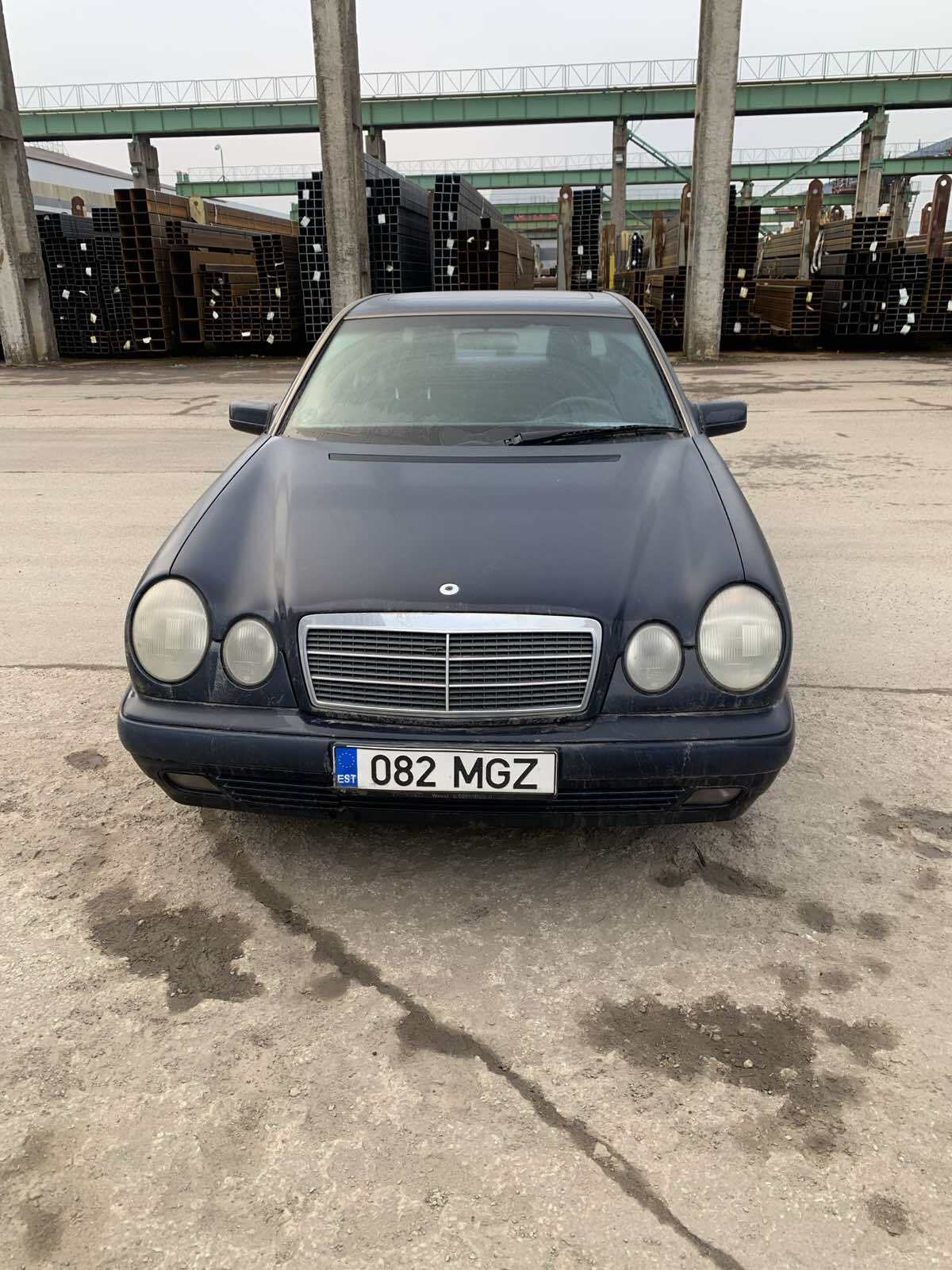 Mercedes-Benz E 200