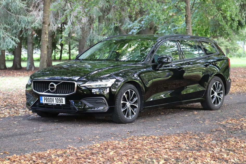 Volvo V60, 2021, 2.0, 145 kW, гибрид (дизель/электричество), автомат, передний привод