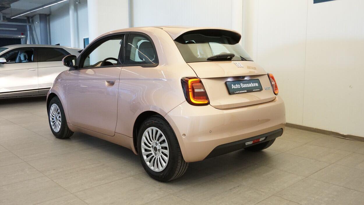 Fiat 500 2024, kuva 4/10