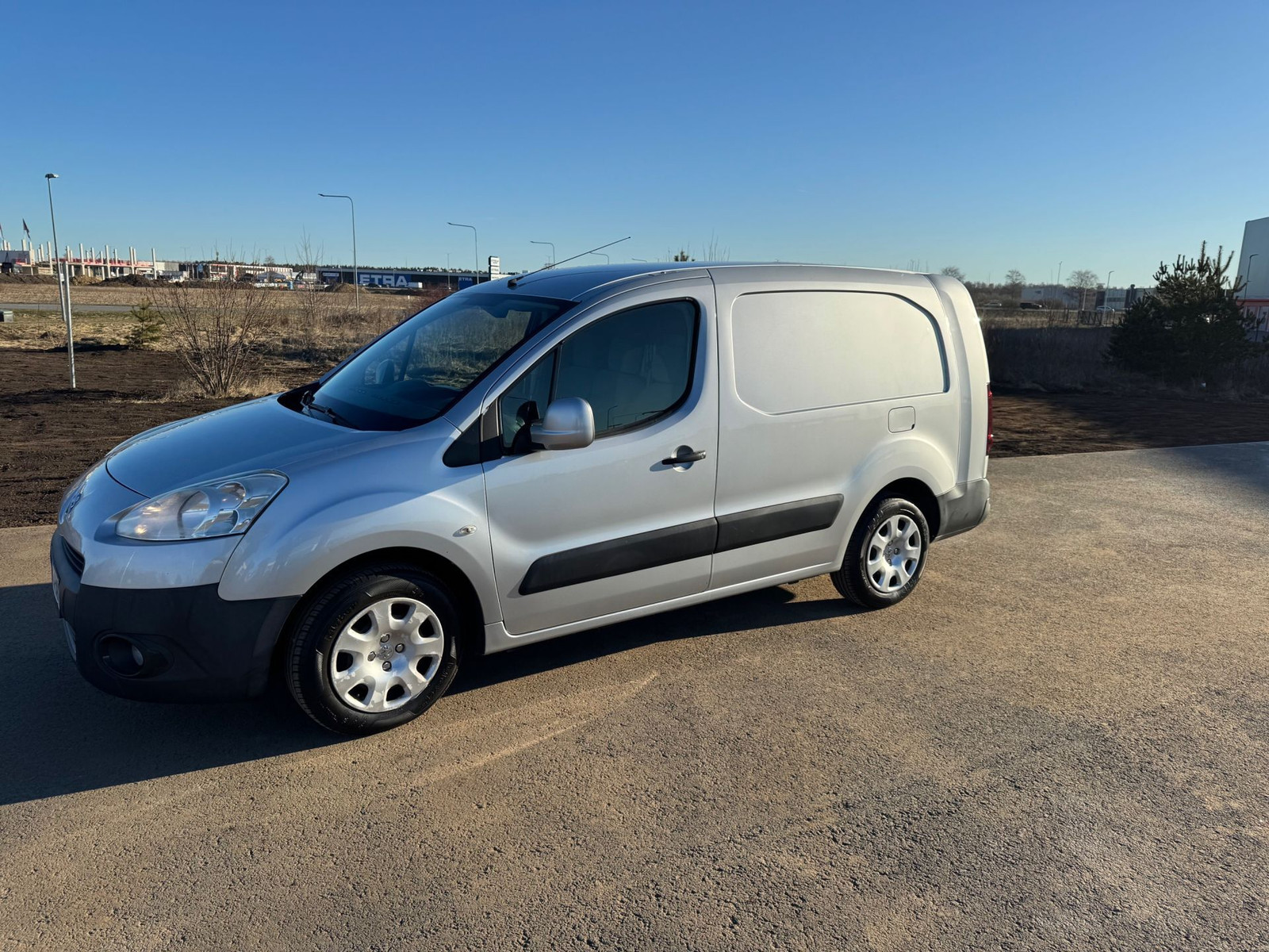 Peugeot Partner 2013, kuva 7/8
