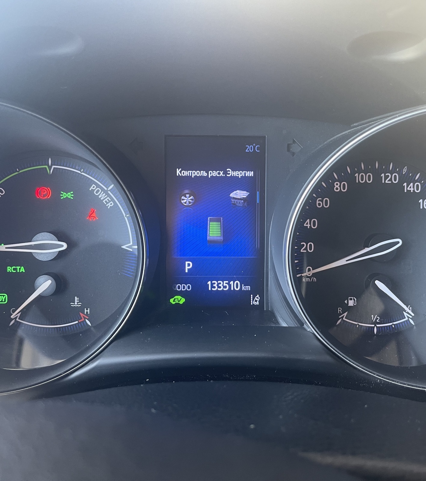 Toyota C-HR 2017, photo 4/6
