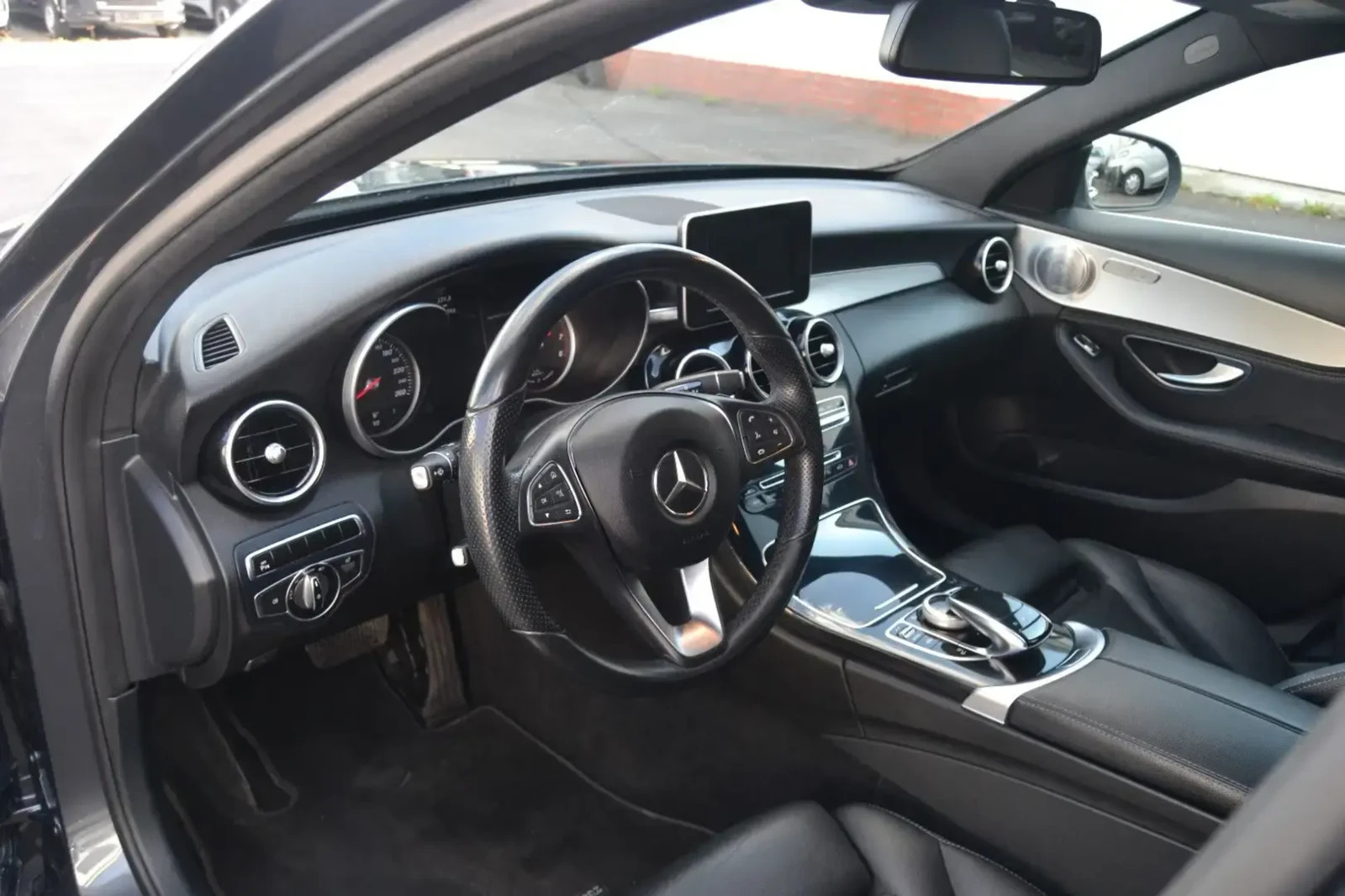 Mercedes-Benz C 350 2015, photo 4/9