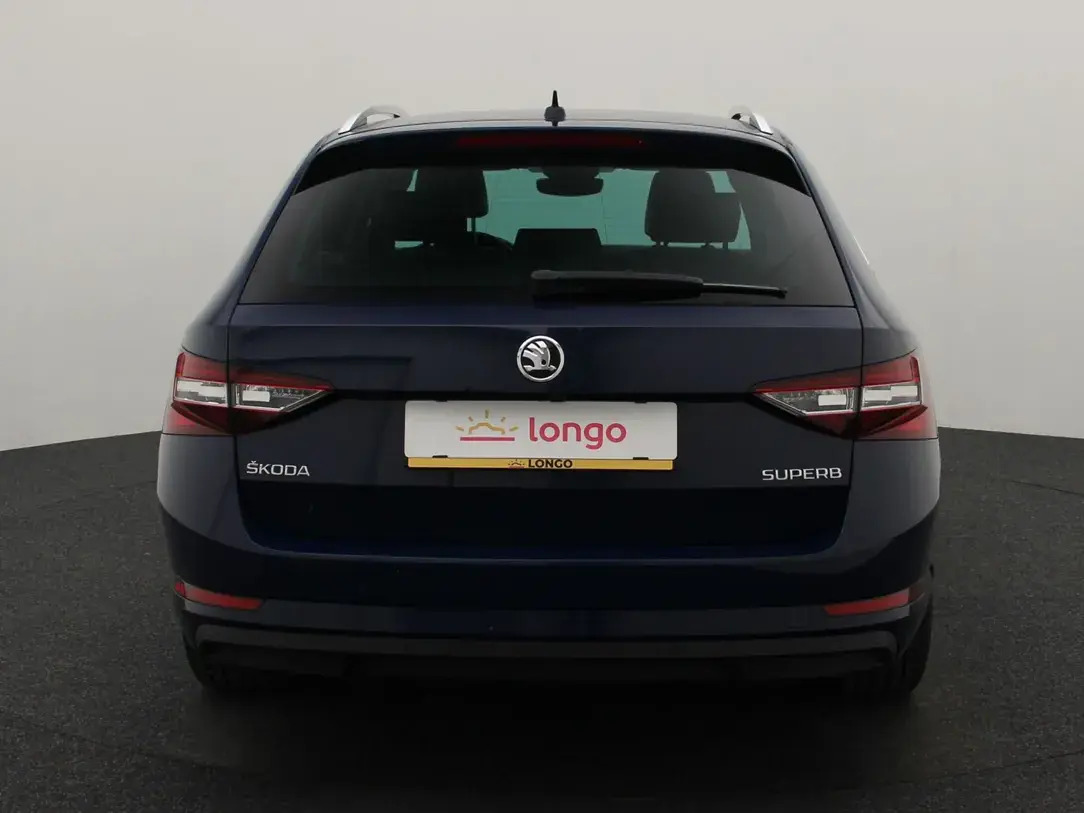 Škoda Superb 2017, photo 5/10