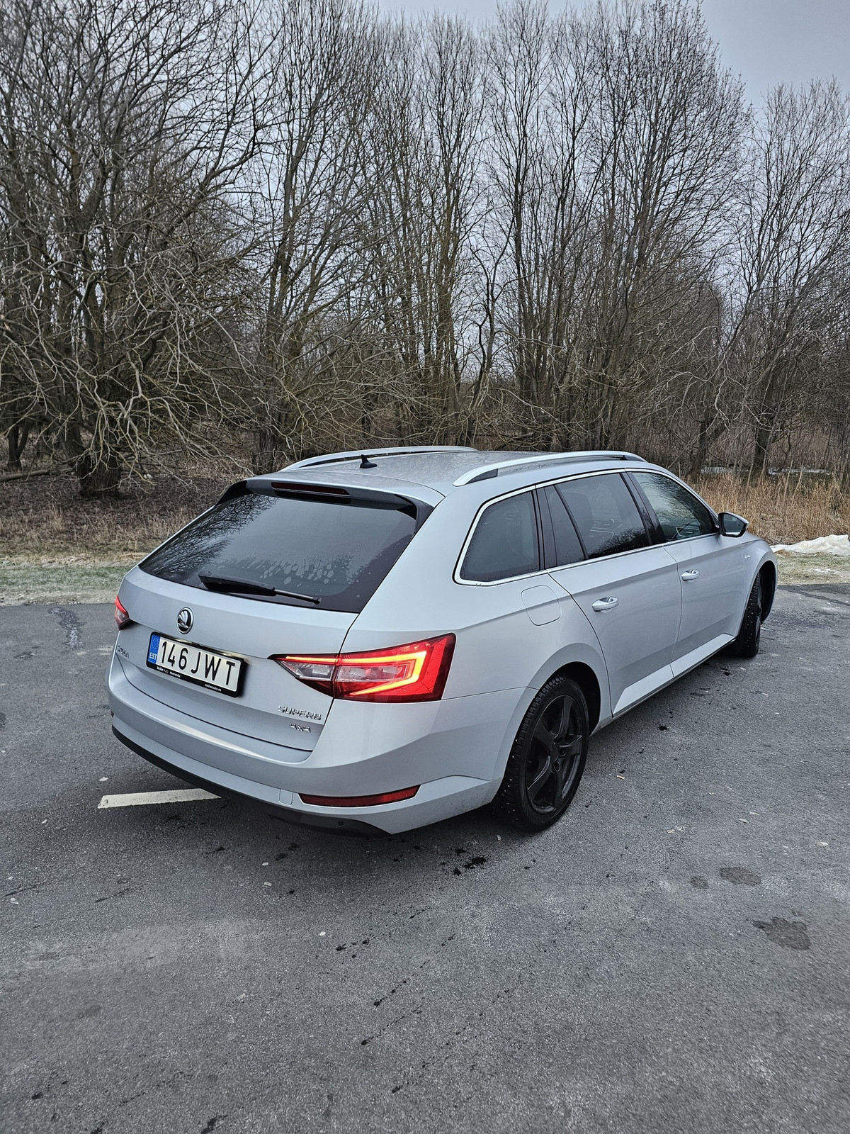 Škoda Superb 2018, photo 2/5