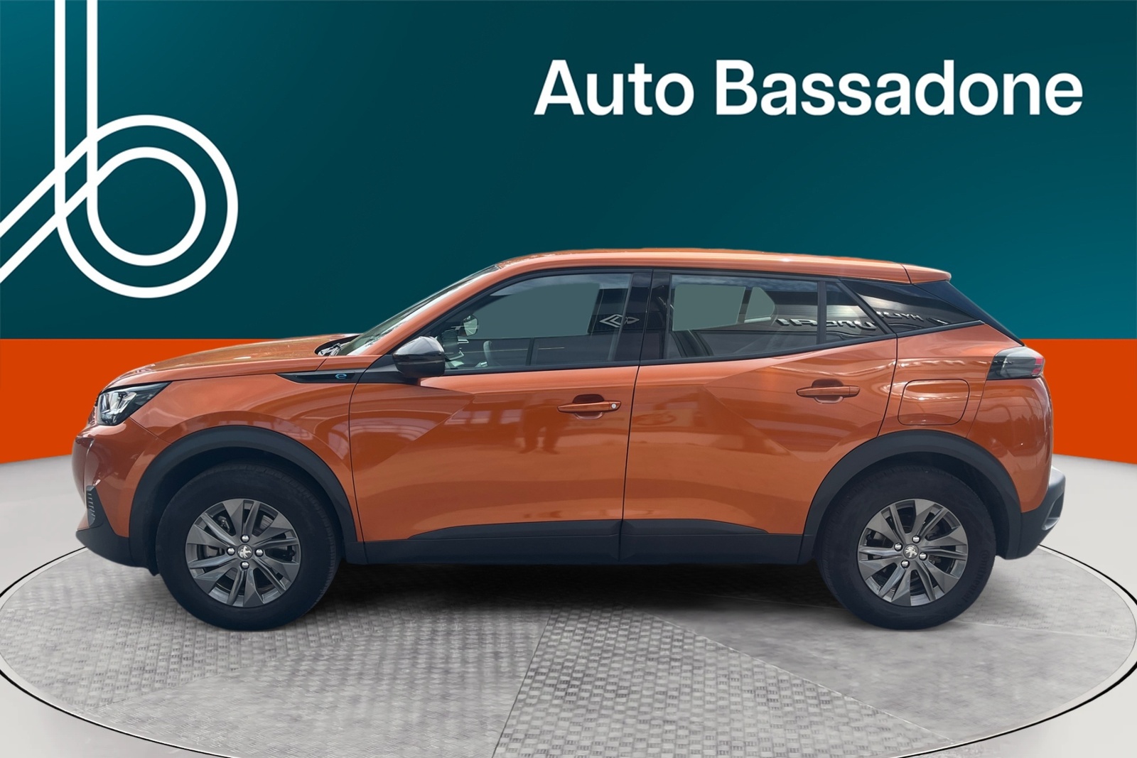 Peugeot 2008 2023, photo 2/17