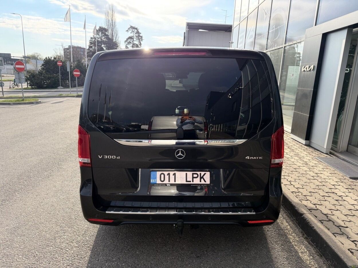 Mercedes-Benz V 300 2021, photo 3/12