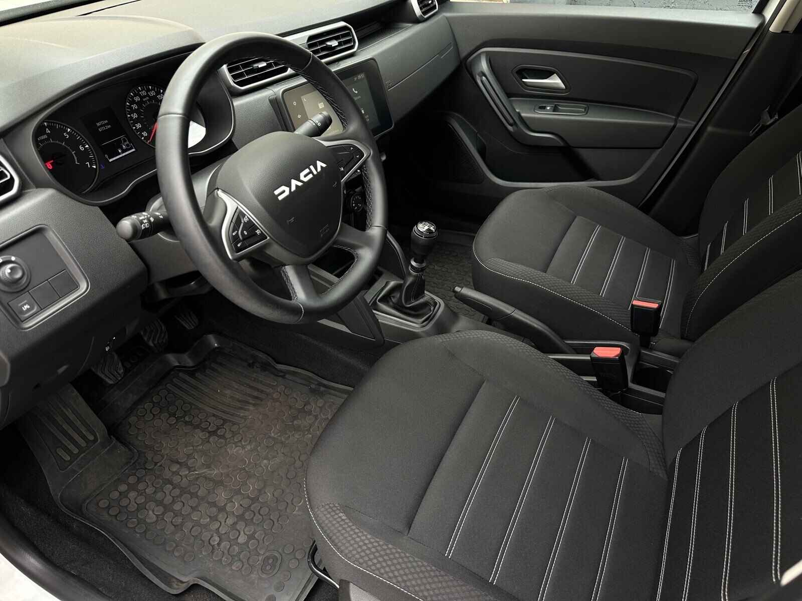 Dacia Duster 2023, photo 7/23