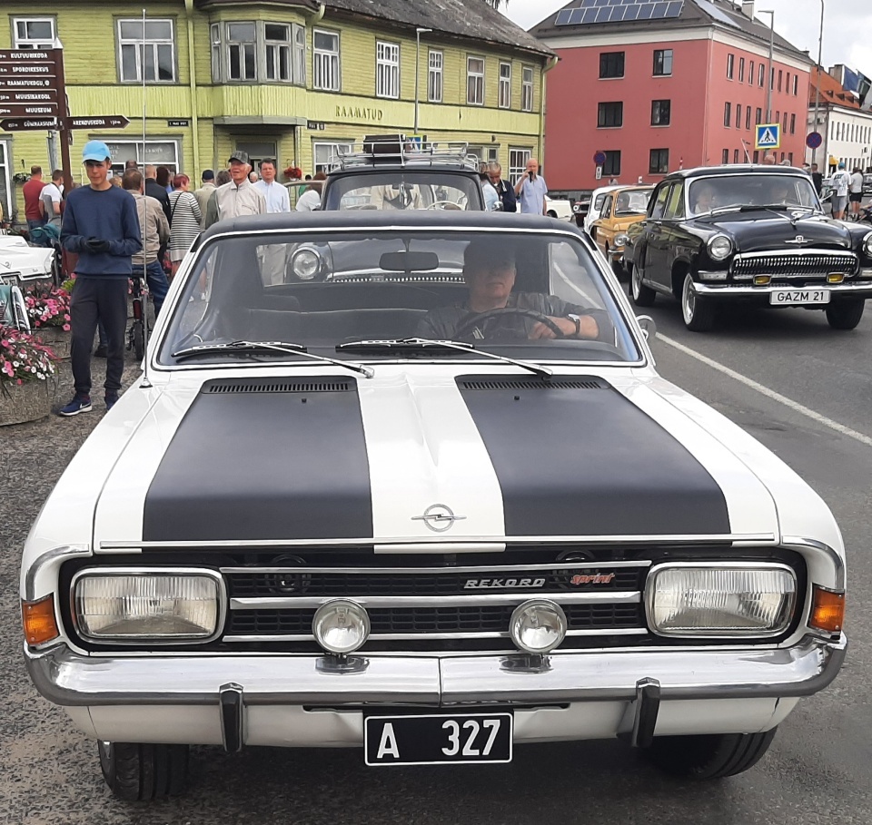 Opel Rekord 1969, photo 2/6