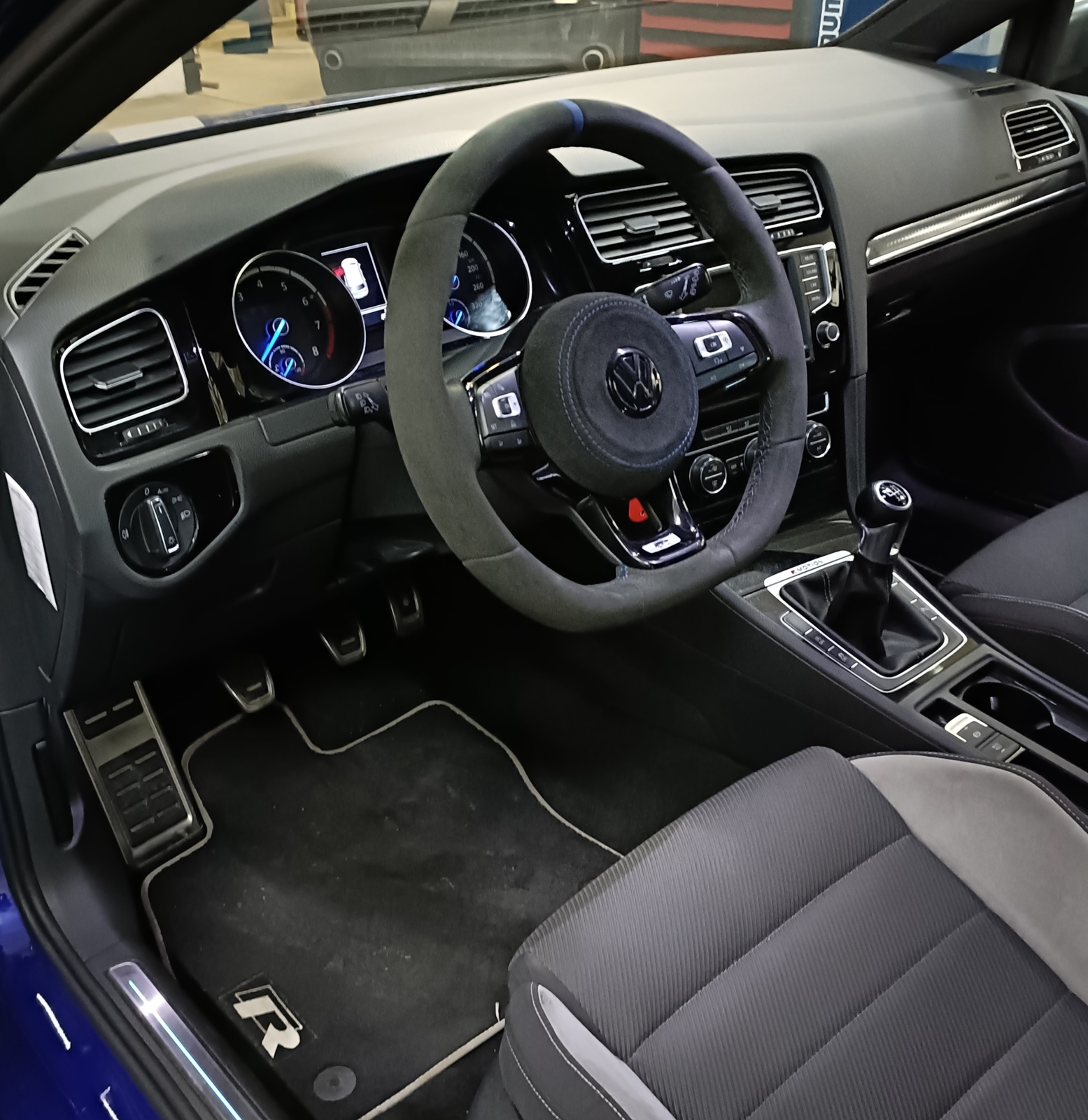 Volkswagen Golf R 2015, photo 5/9