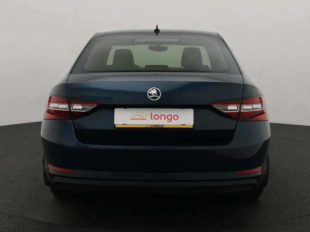 Škoda Superb 2016, photo 5/31