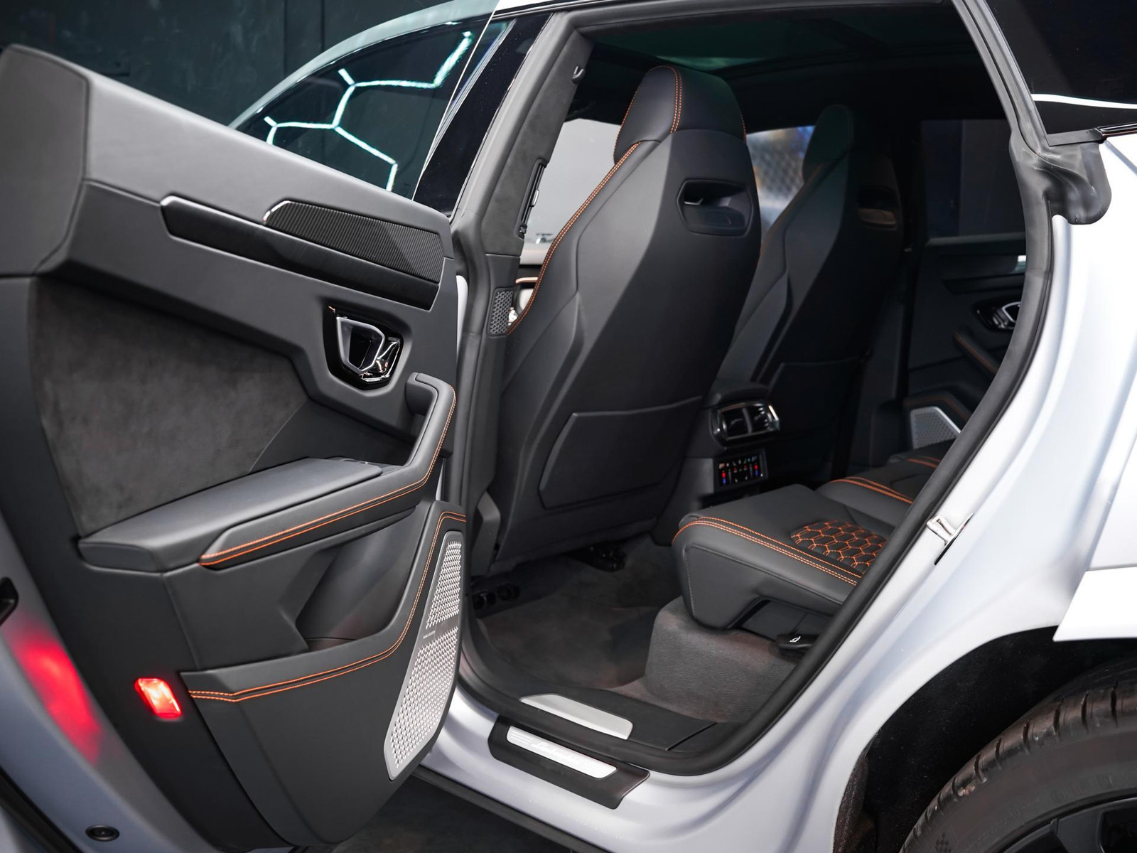 Lamborghini Urus 2023, photo 7/16