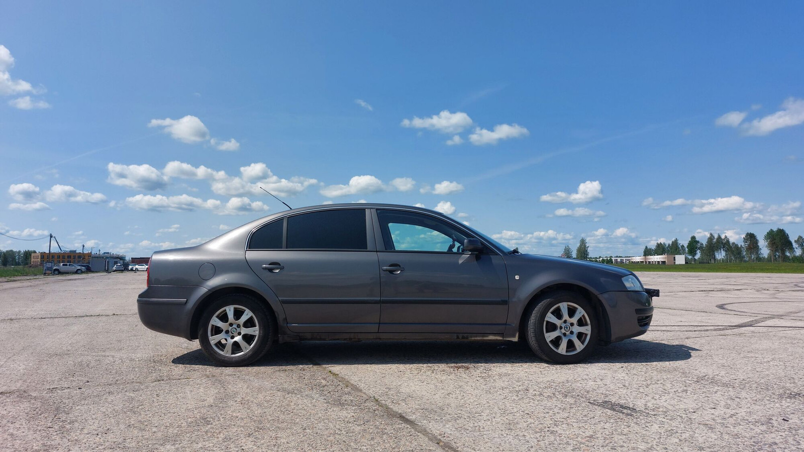 Škoda Superb 2003, photo 4/11