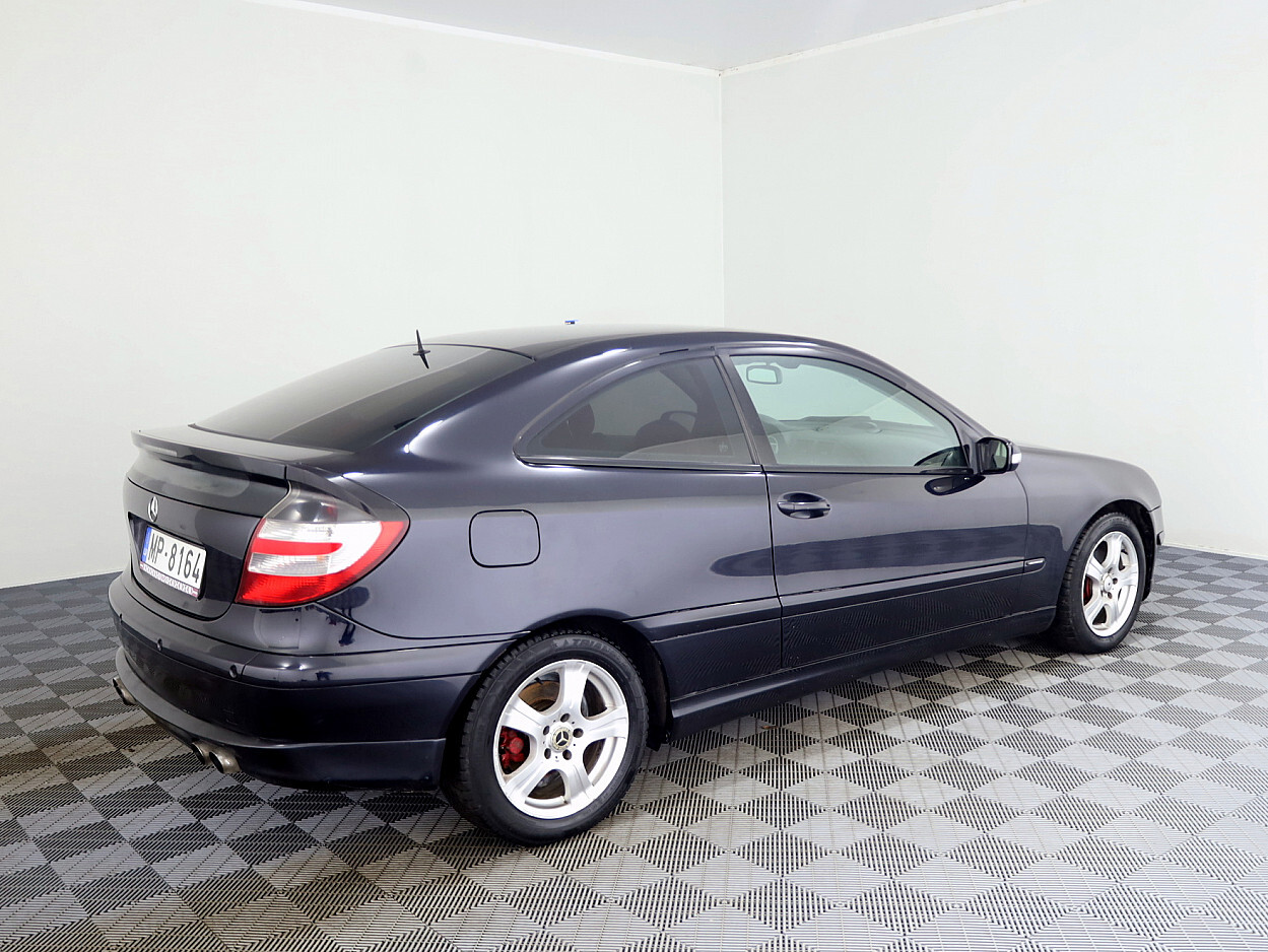 Mercedes-Benz C 220 2004, kuva 3/9