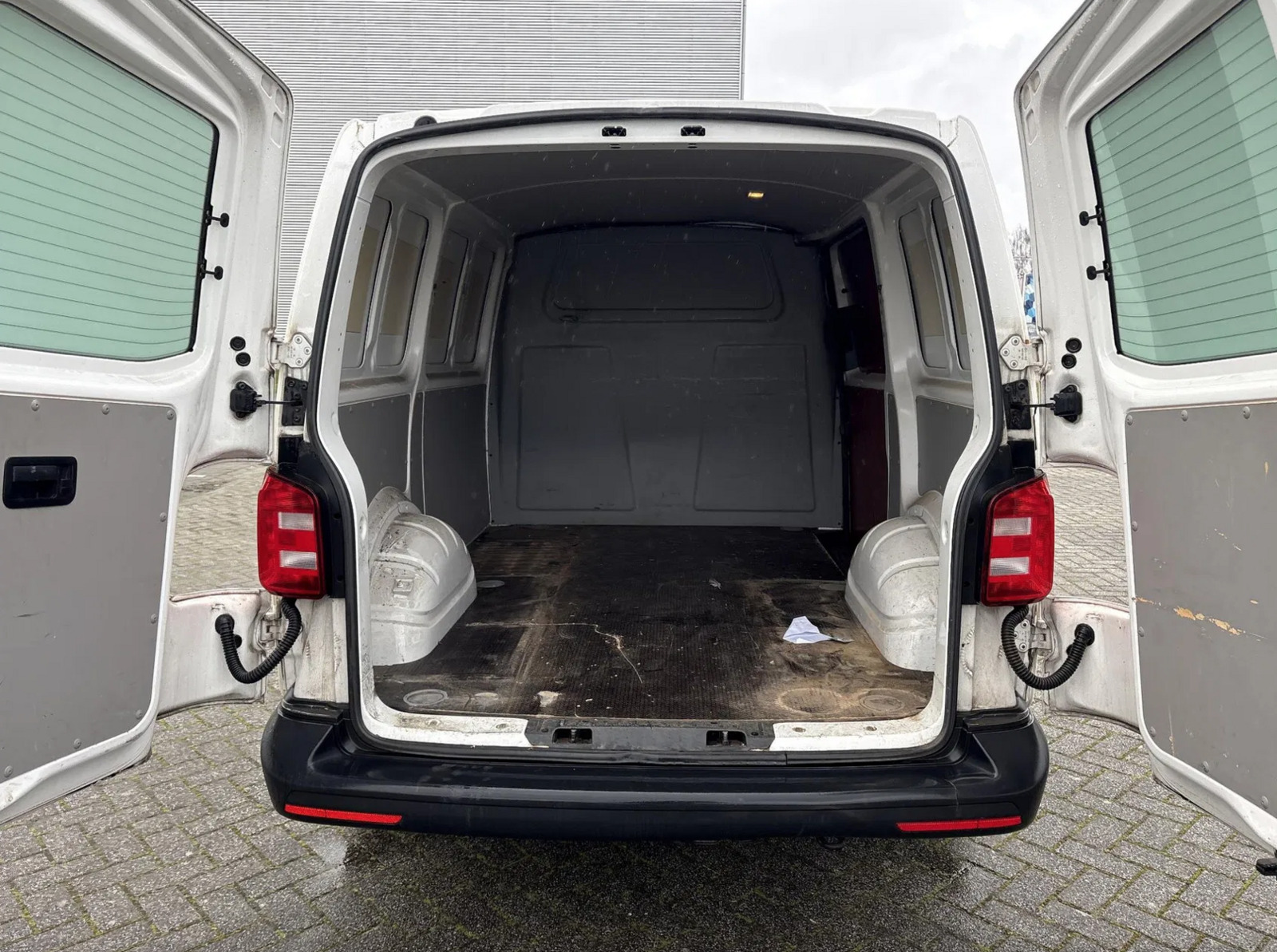 Volkswagen Transporter 2018, photo 4/10
