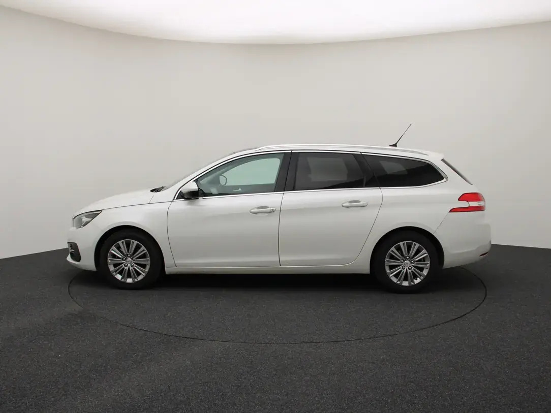 Peugeot 308 Premium 1.5 96kW 2020, photo 6/10