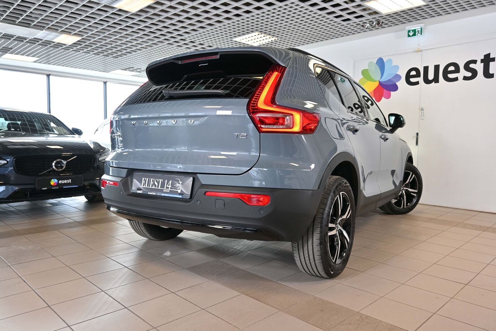 Volvo XC40 2023, kuva 2/18