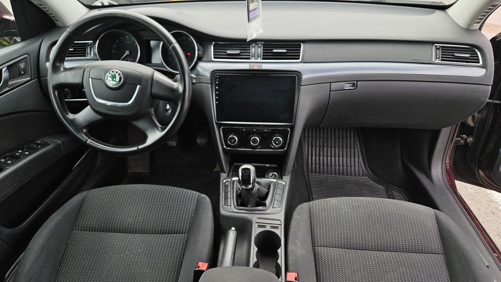 Škoda Superb 2012, photo 6/10