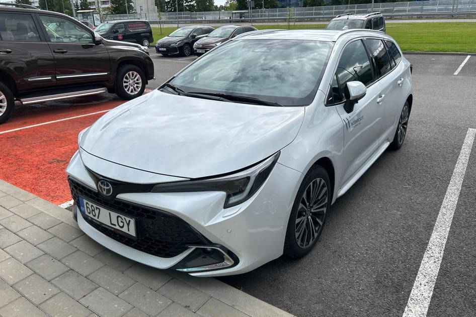 Toyota Corolla, 2024, 1.8, 72 kW, hübriid (bensiin/elekter), automaat, esivedu